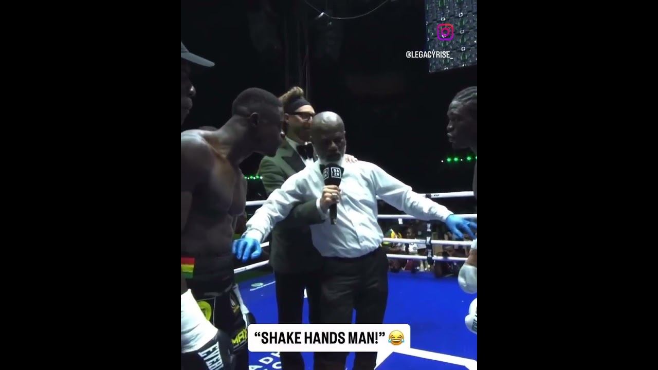 This Referee Forced them to Touch Gloves 😭🙏