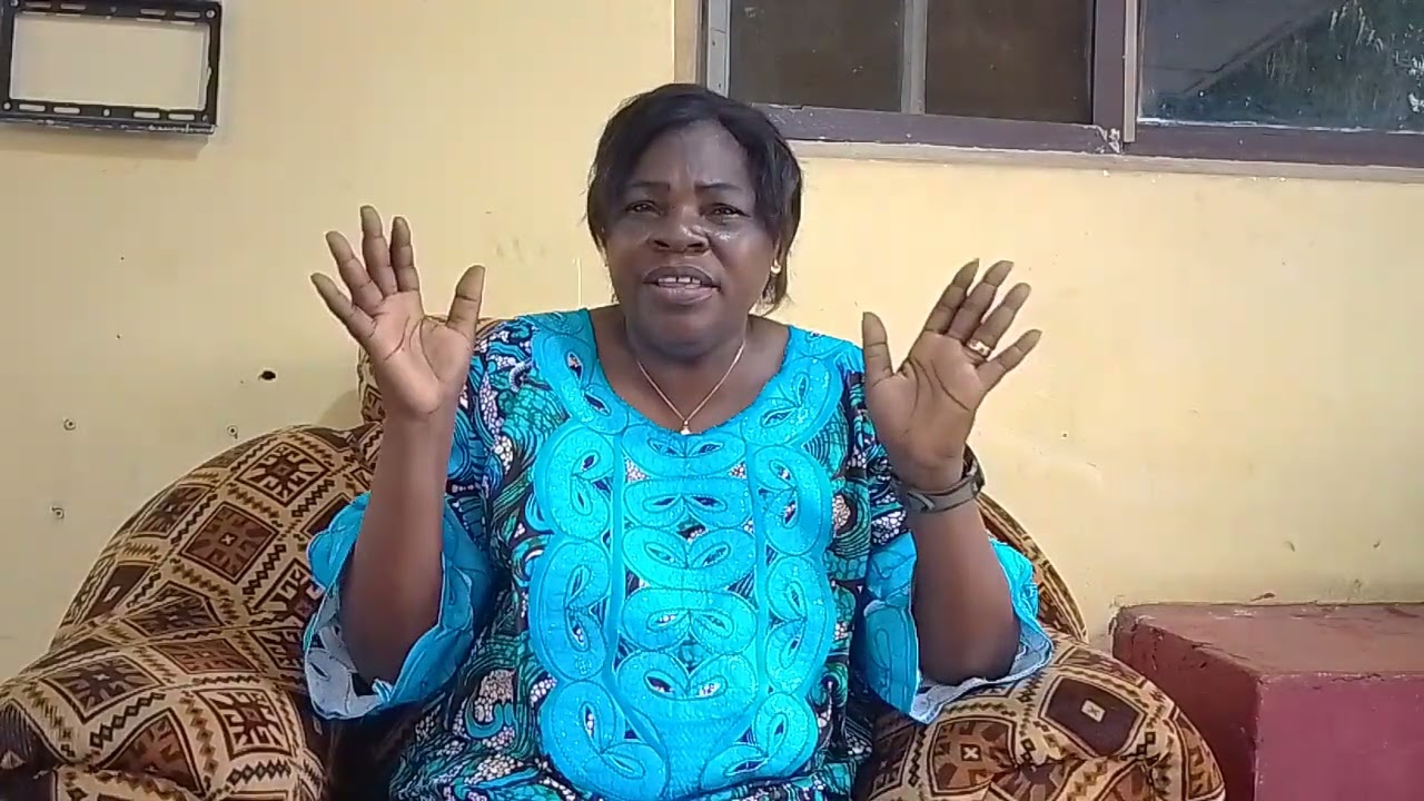 Suite aux arnaque à sa personne le numéro 1 de la PNC kwilu Mme Angèle  sort de son silence.