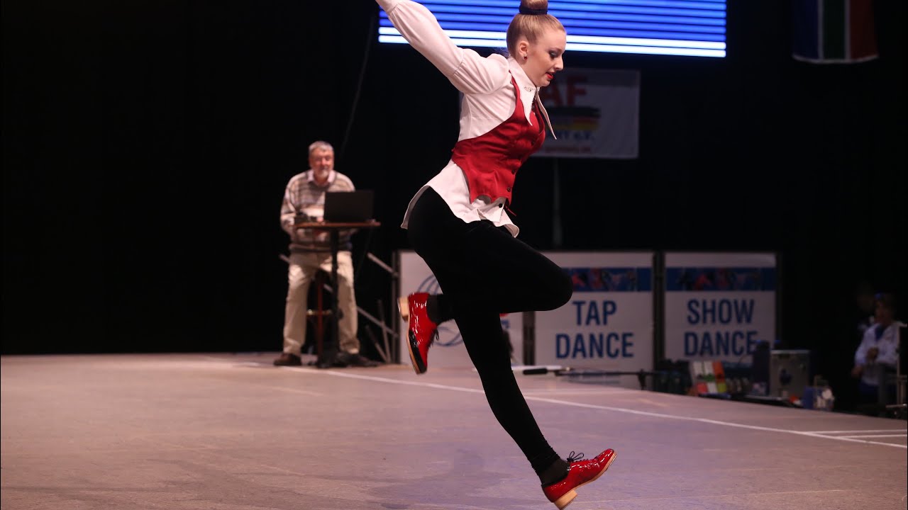 2016 IDO Junior Female World Tap Champion - Cory Lunny