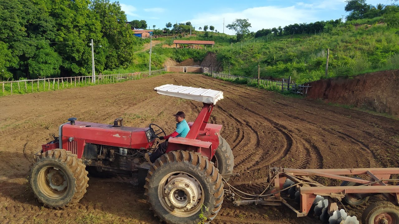 COMPADRE TARÇO VEIO GRADEAR MEU PARQUE DE VAQUEJADA NO 0800 !!