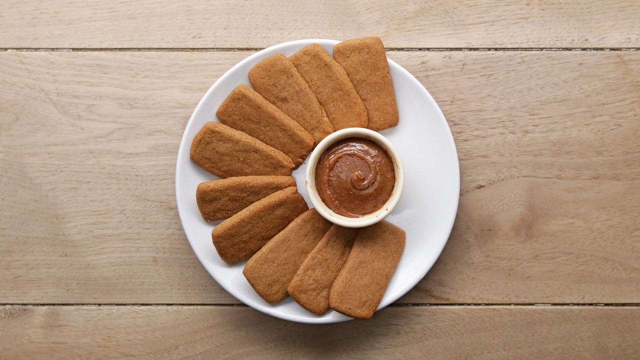 Speculoos Cookies And Homemade Cookie Butter