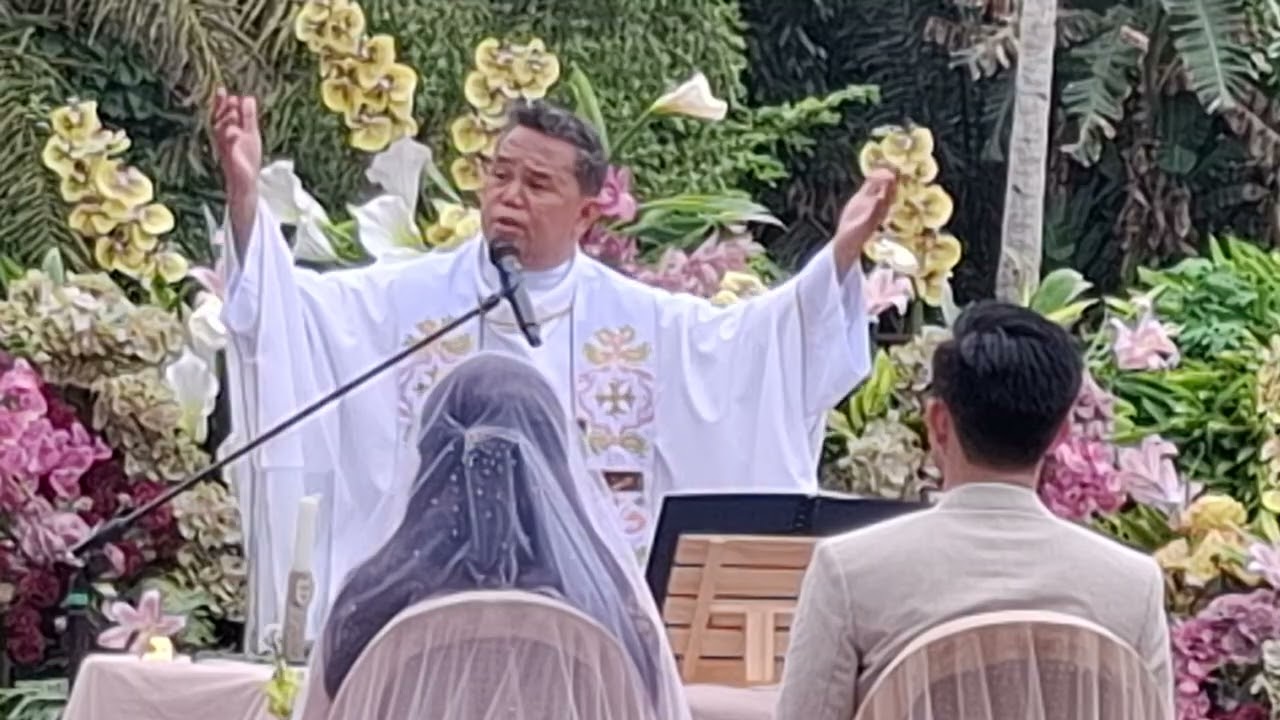 CATHOLIC GARDEN WEDDING BY THE ROMAN CATHOLIC SOCIETY OF ST JOHN THE BAPTIST