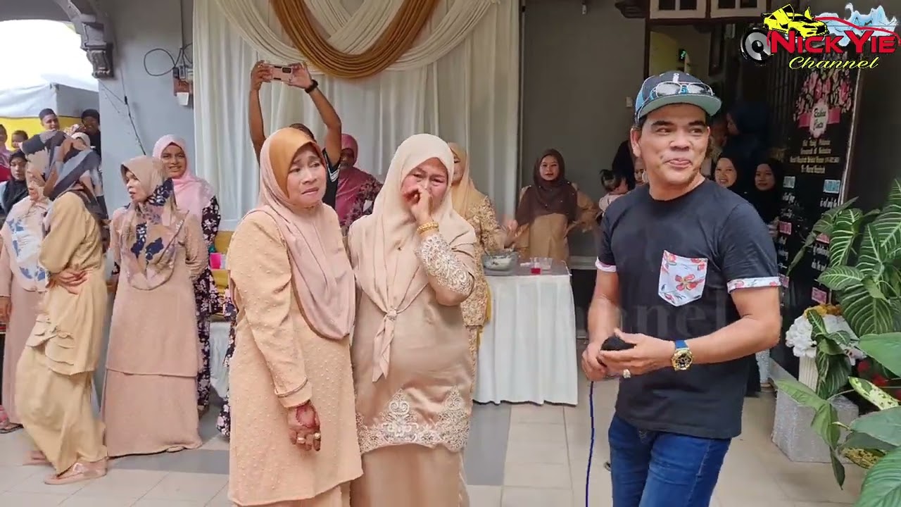 Peminat Menagis Kerana Teruja Dengar Raden Mas Uji Nyanyikan Lagu Segar Angin Di Majlis Perkahwinan