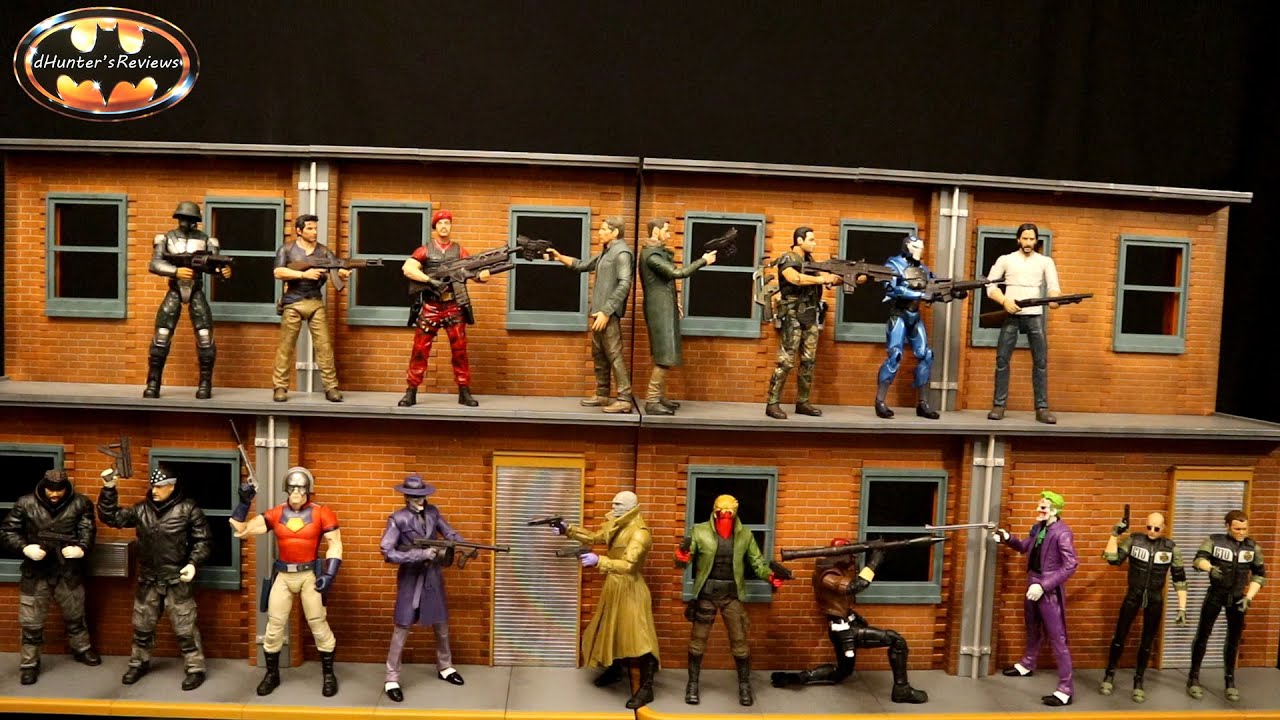 McFarlane Munitions Gun Accessory Pack 17 Weapons DC Multiverse Action Figure Review & Comparison
