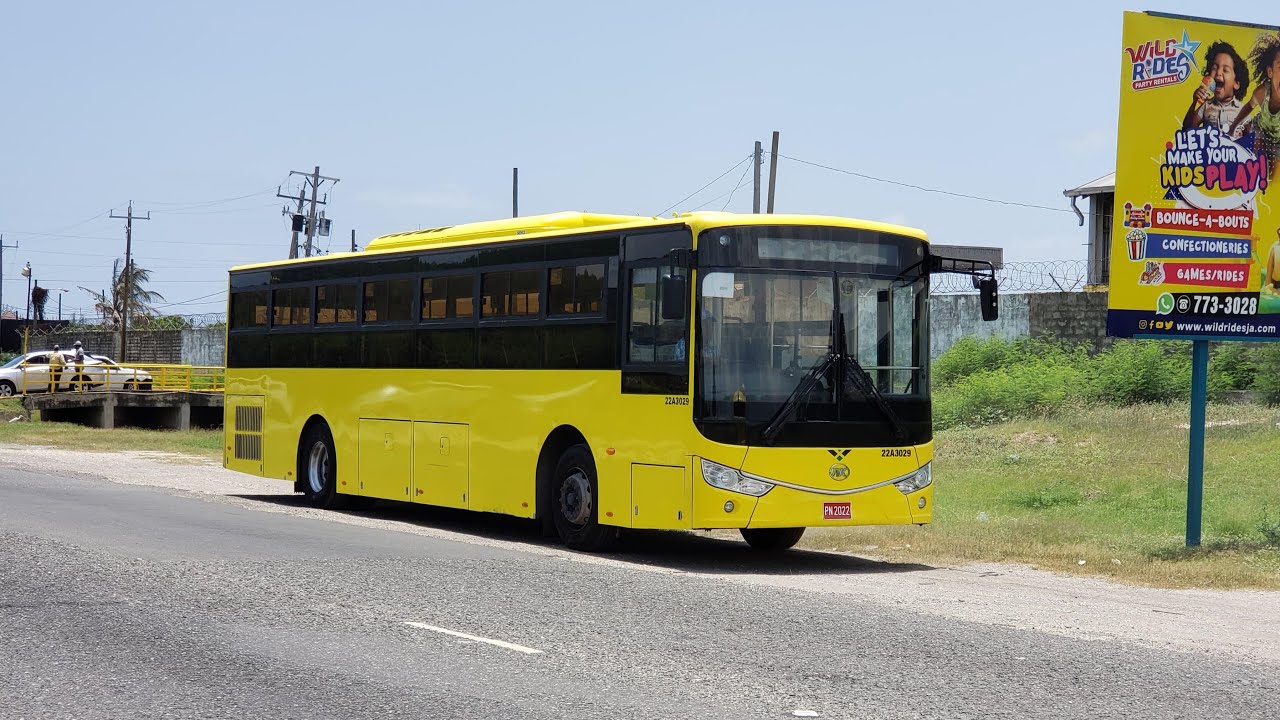 [Welcome to the CBE] JUTC 2022 Ankai G912  (22A) 3036 on Route 31 [Review in Desc.]