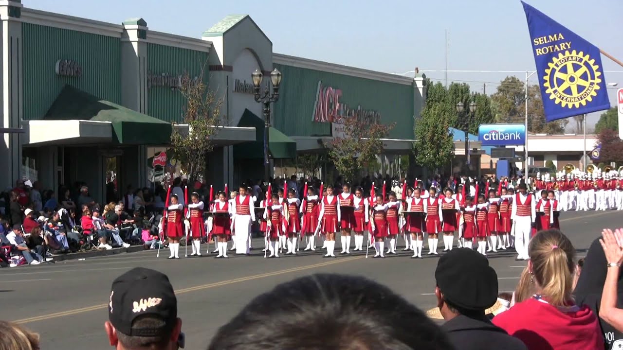 Golden Valley H.S. at the 2009 Selma Parade