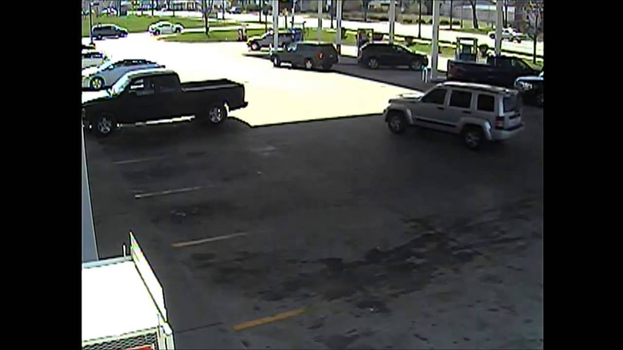 Shooting at 7-Eleven, side view