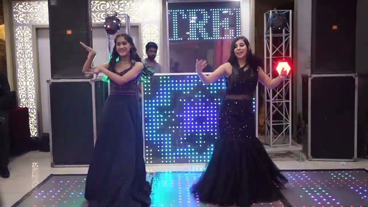 #Sisterly_Bollywood_Bliss: A Wedding Dance Mashup!🤩