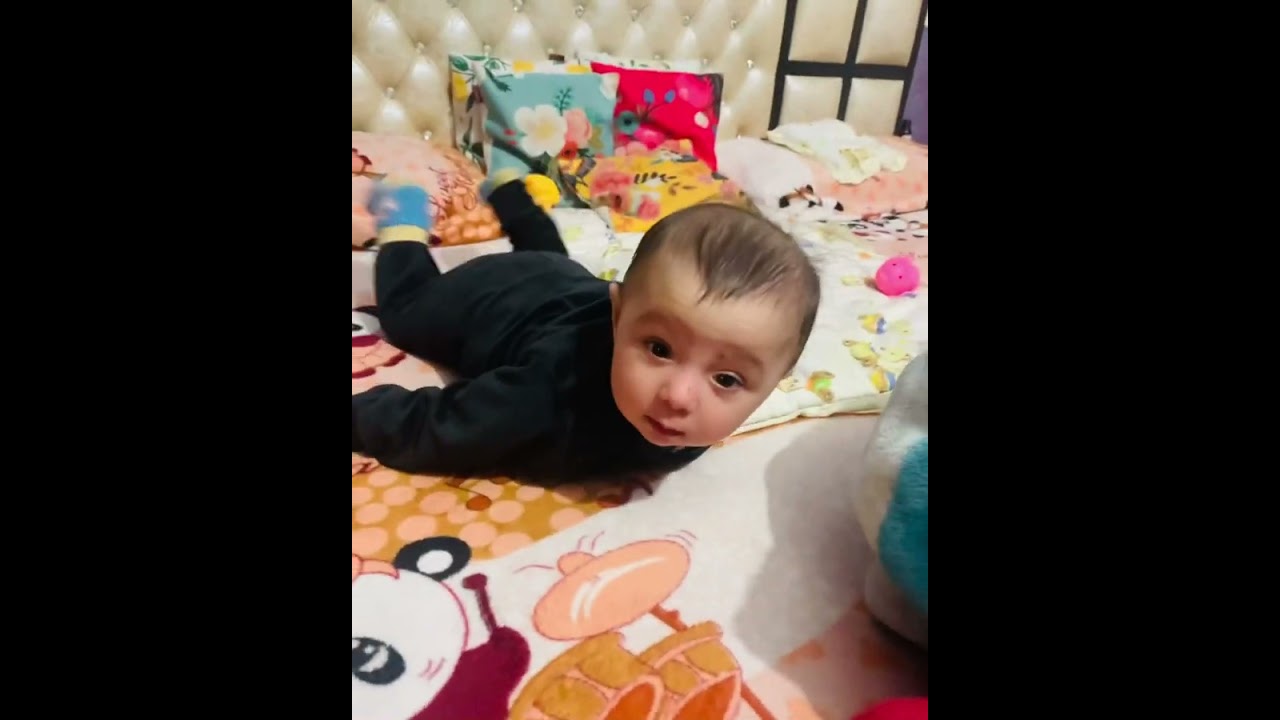 Vihanaa&rsquo;s new activities 😘| Trying to getup and crawl &hearts;️| Five months baby activities |