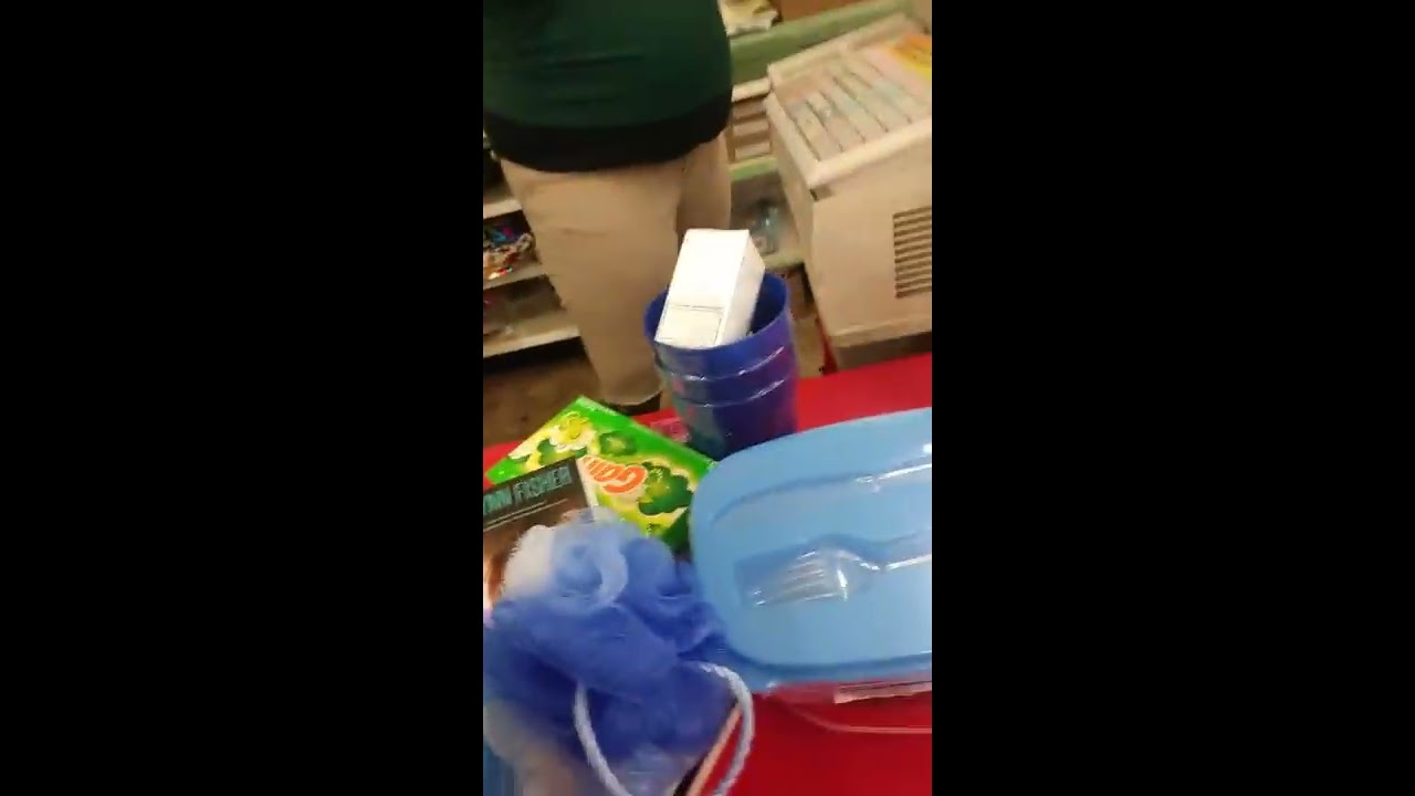 Dollar Tree Employee Refuses To Give Customer Change
