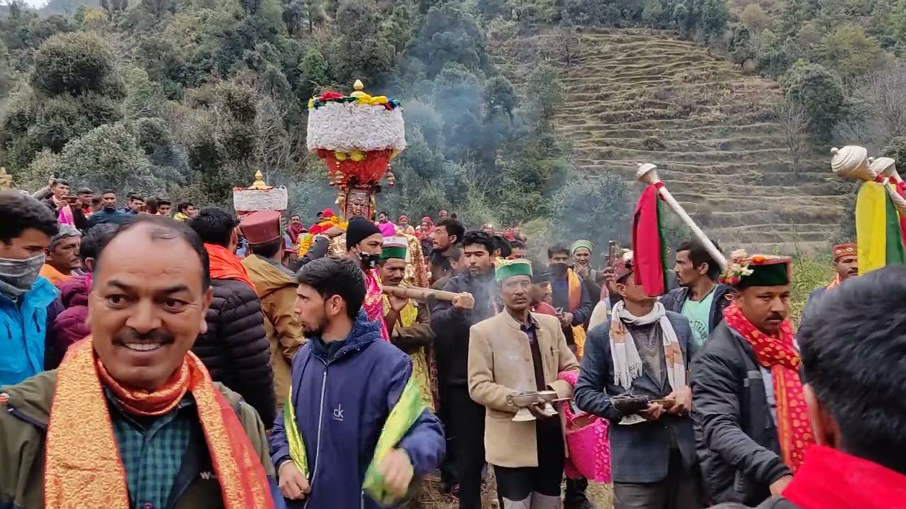 dev hurang Narayan ji dev pashakot ji kai mandir ki tarf jatai hue