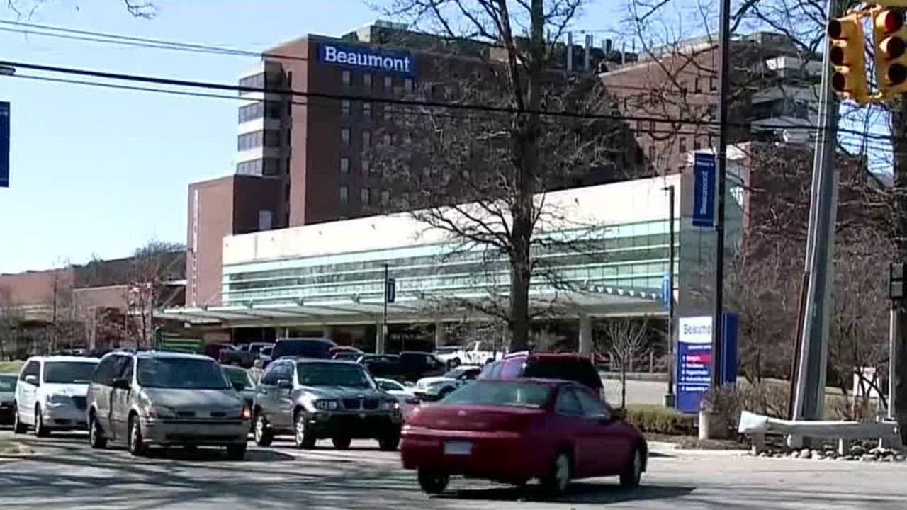 Man sets himself on fire at hospital in Dearborn
