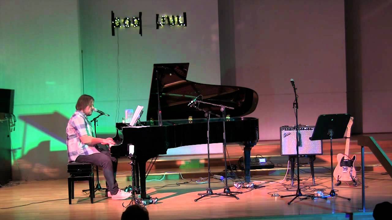 Jultomten Är Faktiskt Död (Cornelis Vreeswijk) Live - Rikard Sjöblom