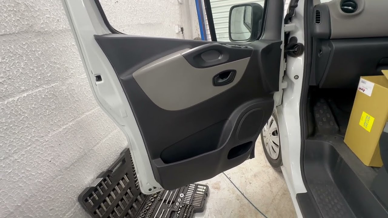 Door Card Removal - TVP Renault Trafic Vauxhall Vivaro Nissan Primastar - How To DIY