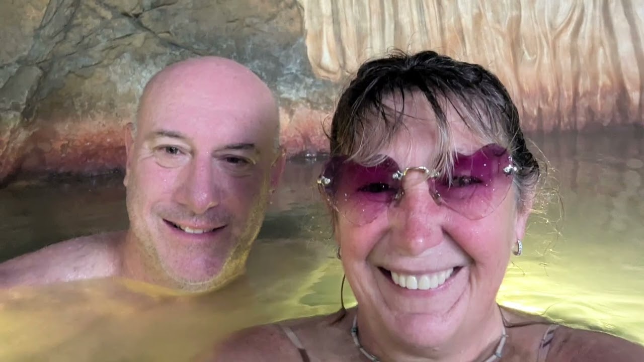 Episode 3 - Cindy & Steve tripping around Australia - Deep Blue Spa & Pool - Warrnambool