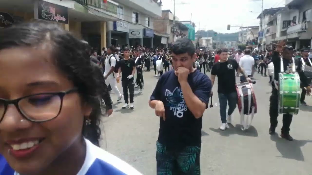 VIEJA ESCUELA CHONE DESFILE DE CHONE 2023 (3)