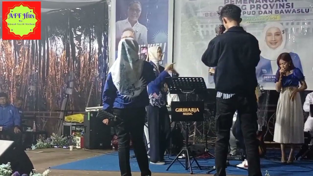 SELVI KITTY  & DESY RATNASARI - Ikan Dalam Kolam (Live Video By: Ahmad Farid Firdaus)