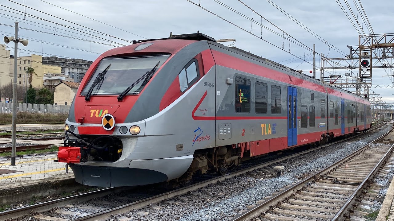 TRENI DI OGNI TIPO in arrivo, partenza e transito dalla stazione di FOGGIA!