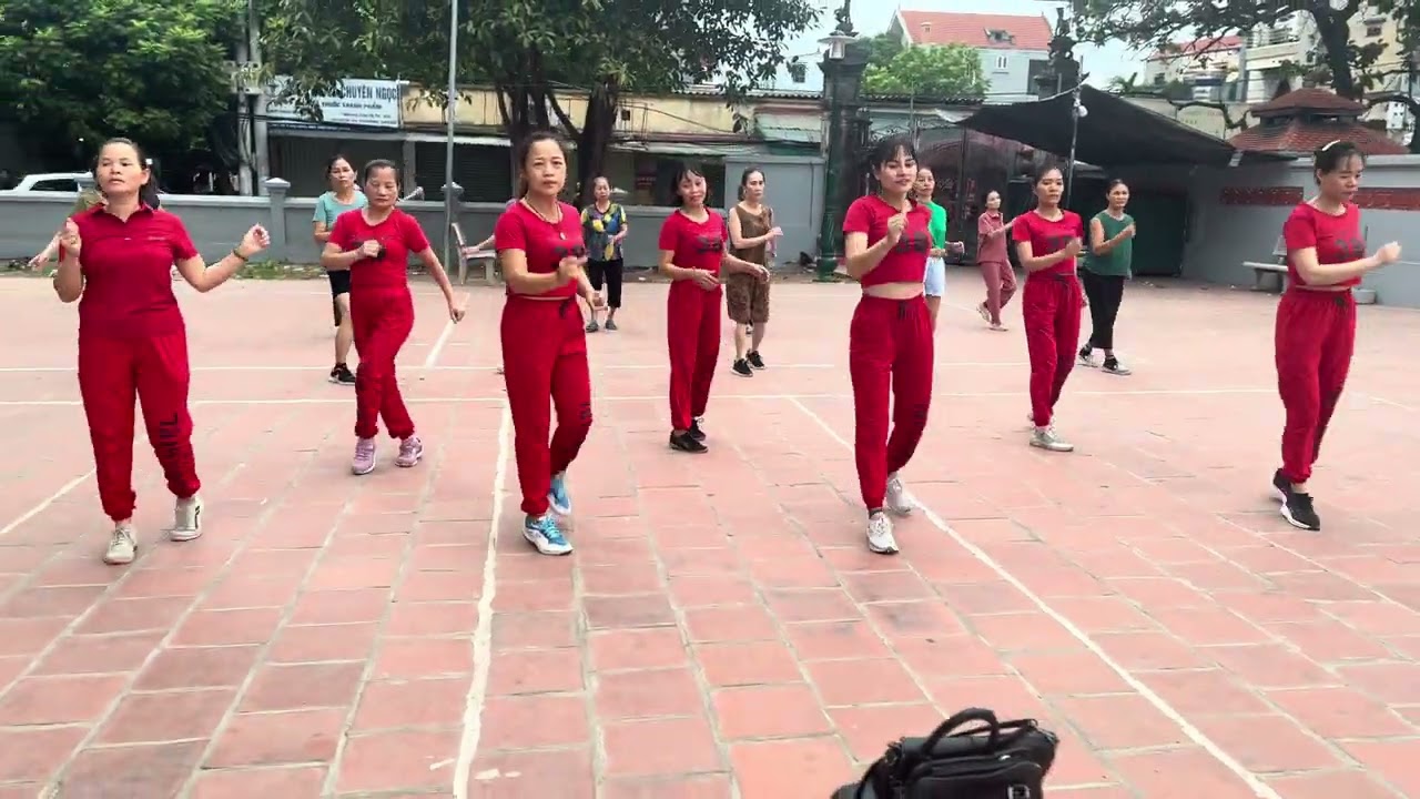 ngày 12 tháng 10, 2023