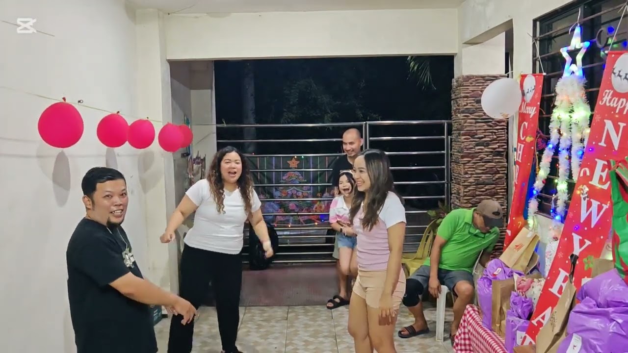 HEAD SHOULDER KNEES TOE AND CUP RELAY || FAMILY CHRISTMAS PARTY 2025 || NOCHE BUENA