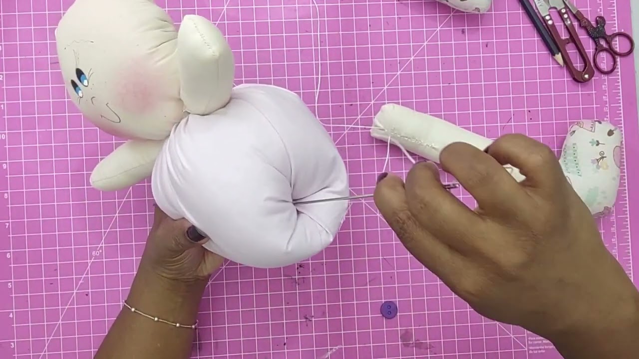 Como fazer boneca com cabelinho diferente , essa vcs ainda não fizeram, Gorduchinha