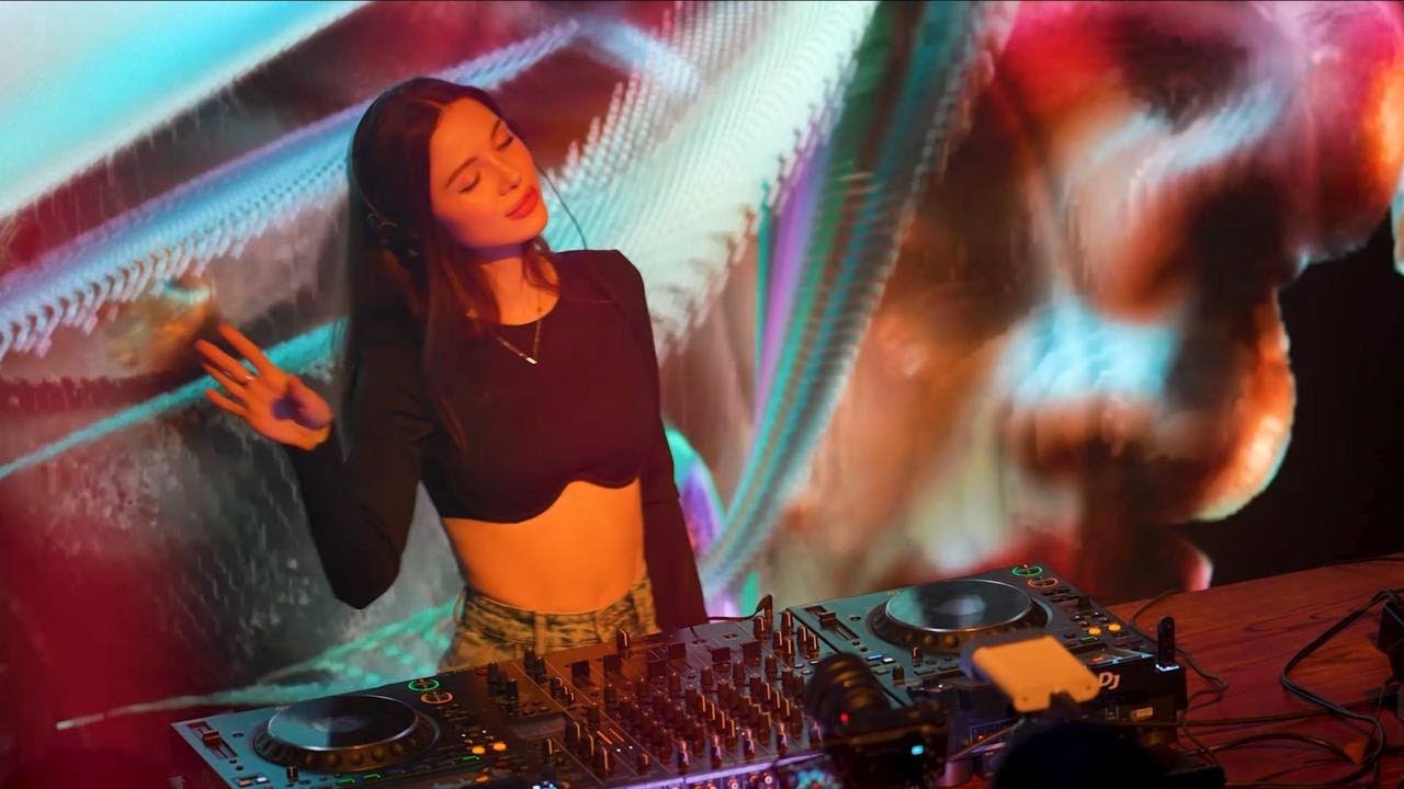 Vera Aire - Live @ Treff8, 14.02.2025 / Melodic Techno & Progressive House Mix