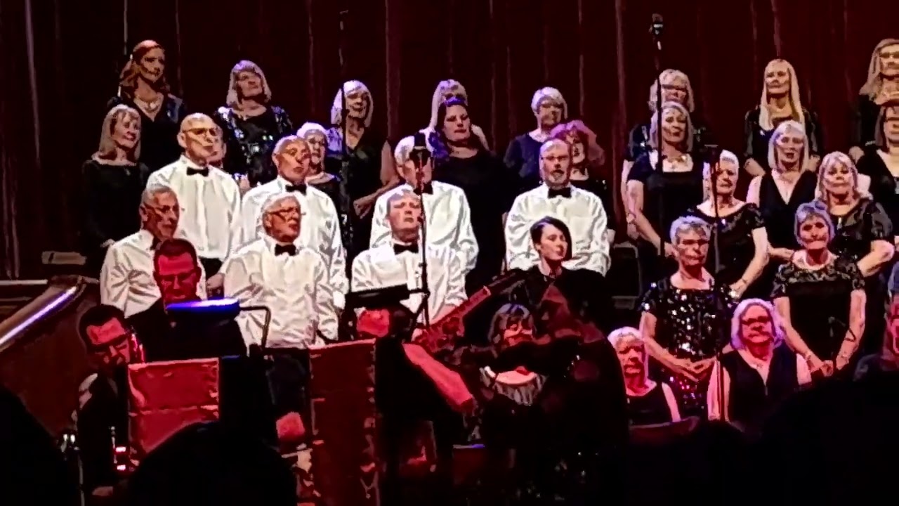 DYnamics Rock & Pop Choir - Bond Medley!