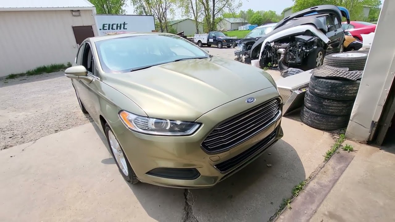 FORD FUSION (Mondeo) 2013-2020 Замена передних тормозных дисков и колодок.