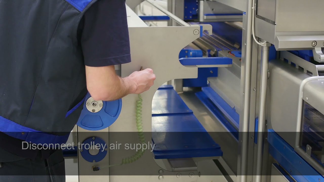 How to remove the bottom tool on a SEALPAC Traysealer using the tool trolley | Step-by-step tutorial