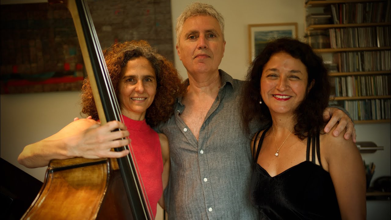 Canción „Lou“ Composición: Luz Riveros Vitar Arreglo: Pablo Paredes y Luz Riveros