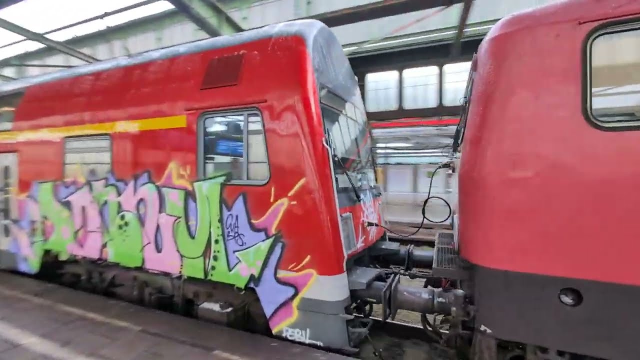 Regionalbahn (RE19) mit den Loks 112 035 & 112 159 in Duisburg Hbf