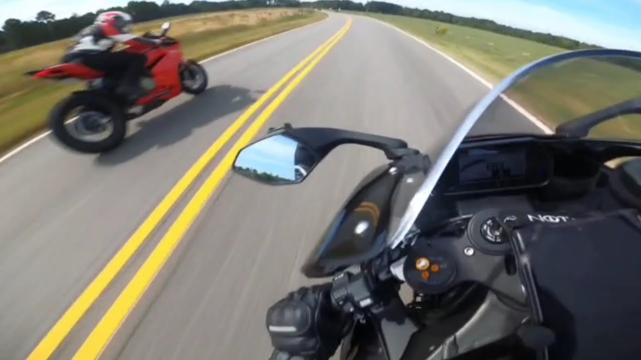 Yamaha R1 Pure Sound (Graves Exhaust)