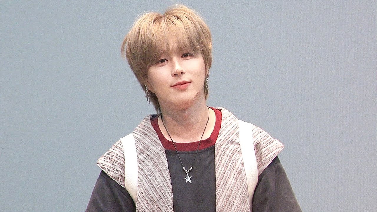 251016 원위(ONEWE) - 미확인 비행체 (UFO) | 기욱 GIUK 직캠 FANCAM | 사운드웨이브 팬싸인회