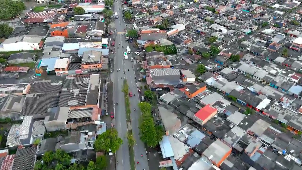 PANOR&Aacute;MICA CHIGOROD&Oacute; AVENIDA PRINCIPAL