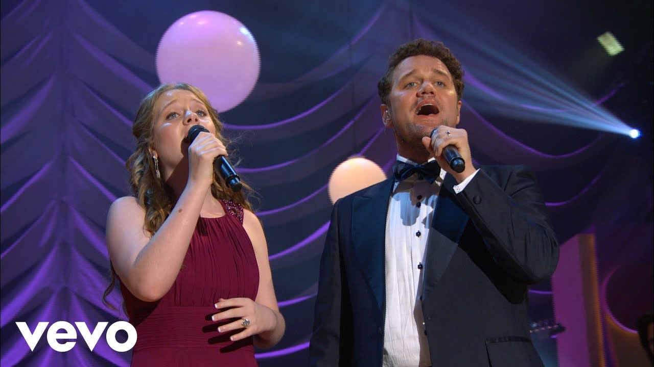 Bill & Gloria Gaither - Agnus Dei [Live] ft. David Phelps, Maggie Beth Phelps