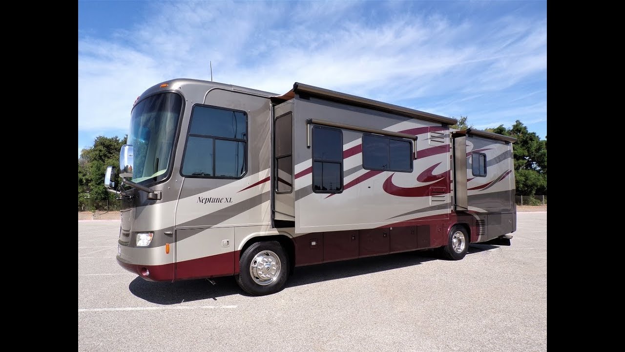 2008 Monaco Holiday Rambler Neptune XL 37PDQ Quad Slide Outs Diesel Pusher Full Body Paint 27k Miles