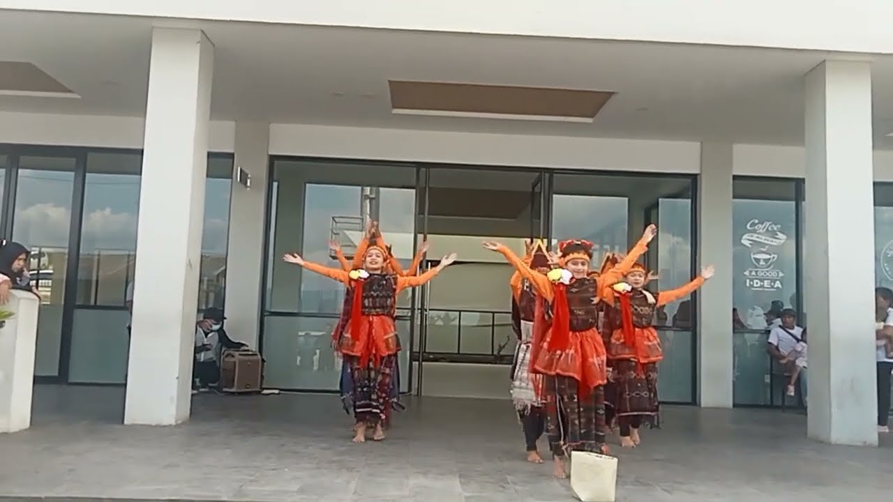 Hata sopisik / marhusip  Tari kreasi