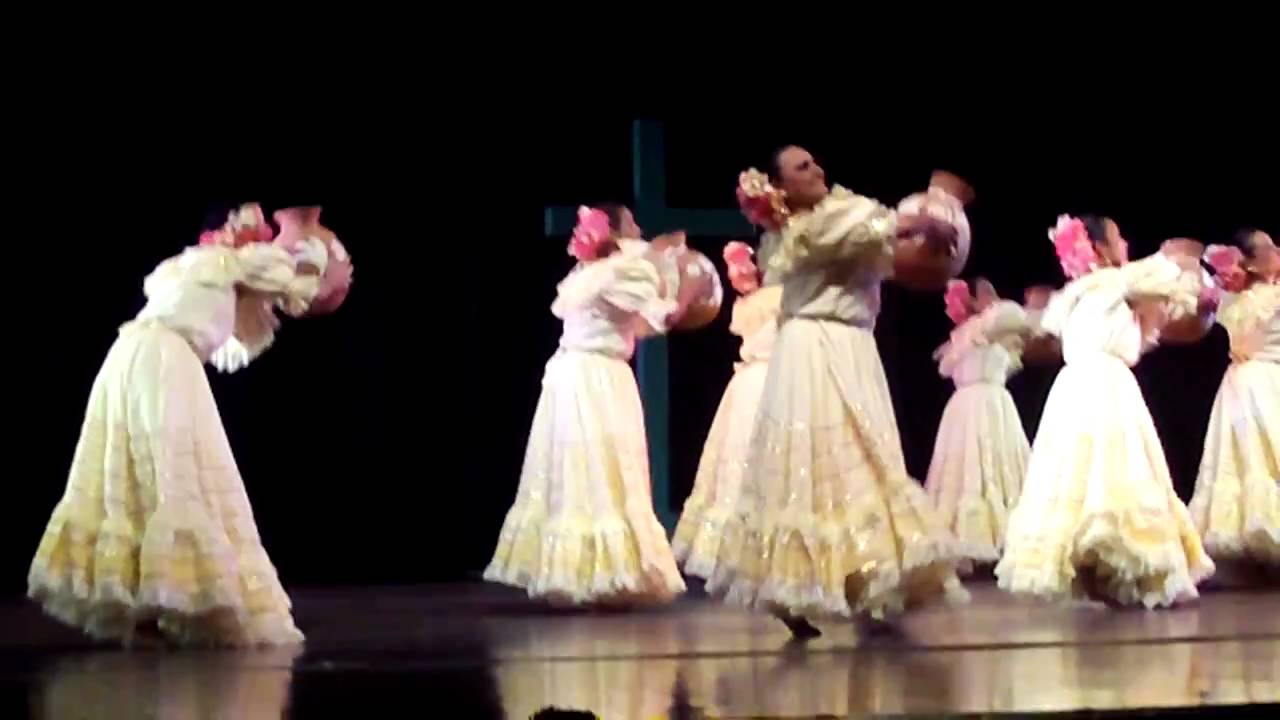 BAILAN FUNDADORAS TEPENAHUALT 1