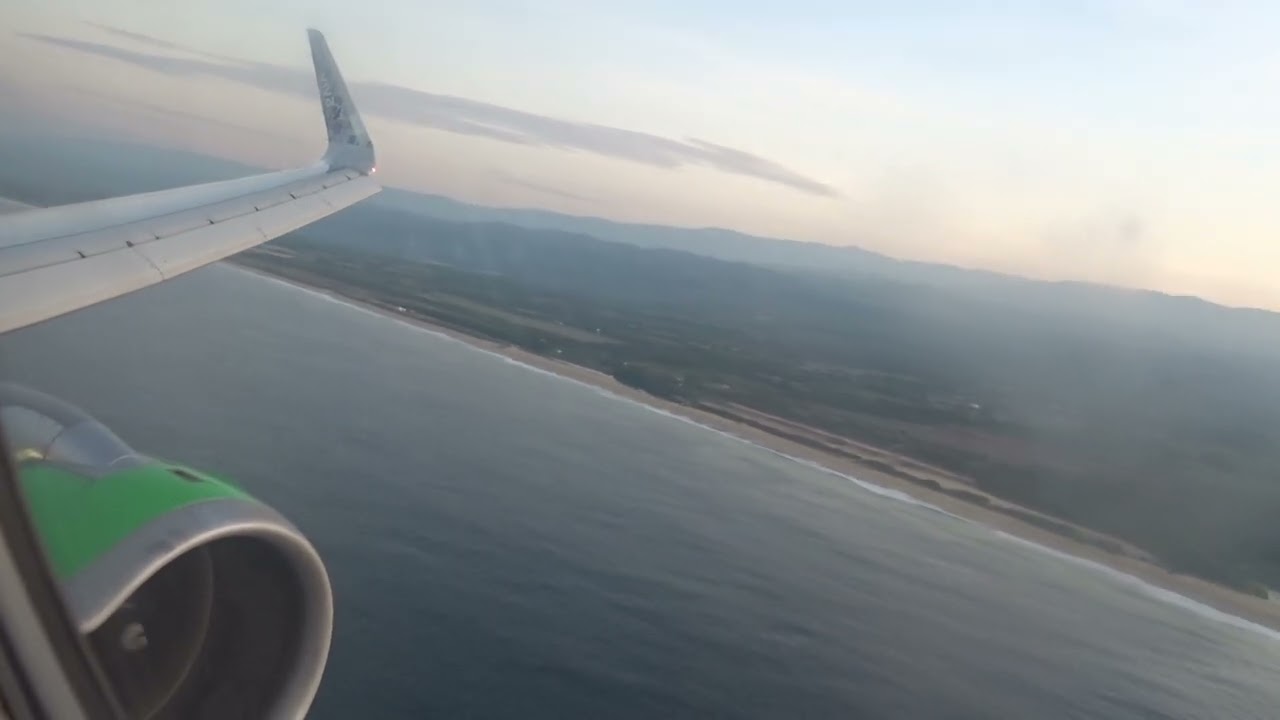 Viva Aerobus Airbus A321 (XA-VBQ) Full Approach and Landing at Puerto Escondido