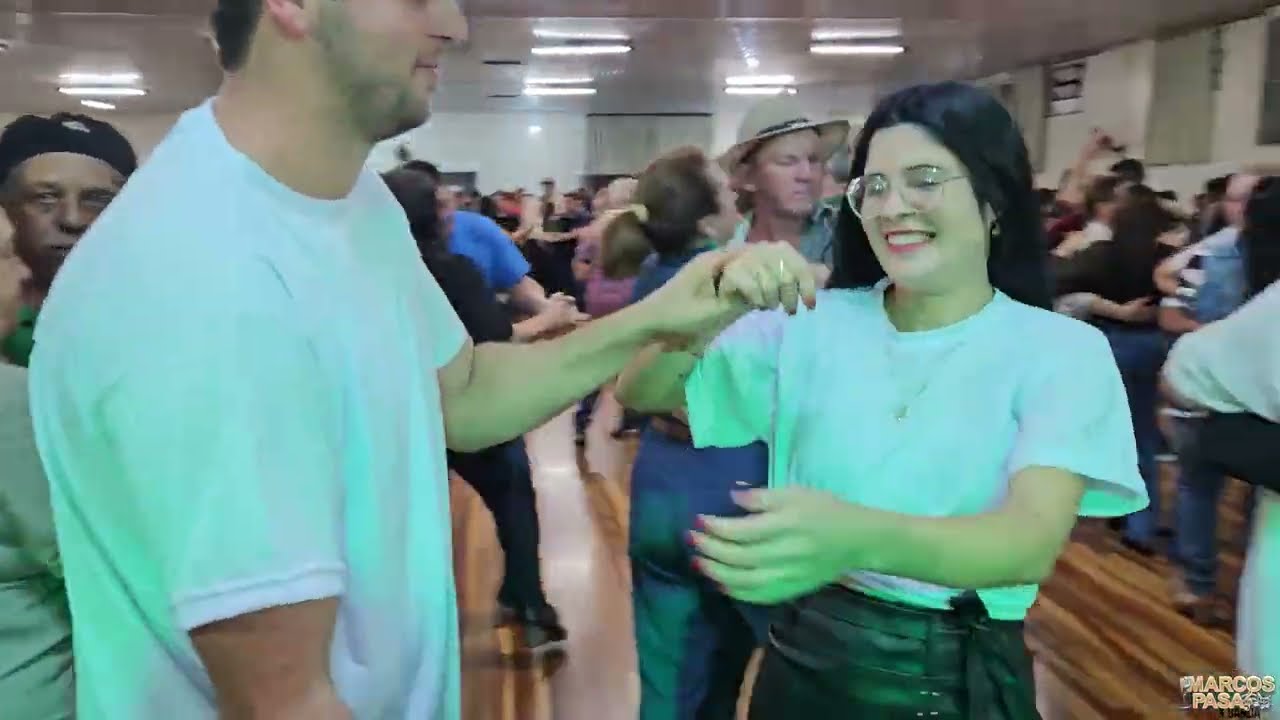 Bailão Tá Bonito Demais Vem Dançar com Marcos Pasa No Forró