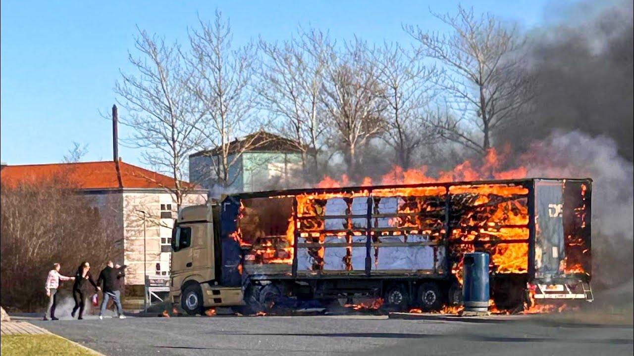 19.02.23 Omfattende brand i lastbil med servietter og kemikalier ved tankanlæg i Korsør