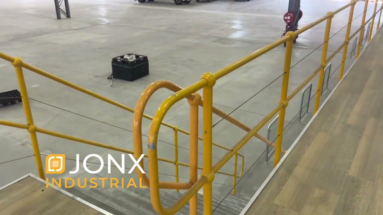 A Grade warehouse with private yard TO LET in Airport Industria