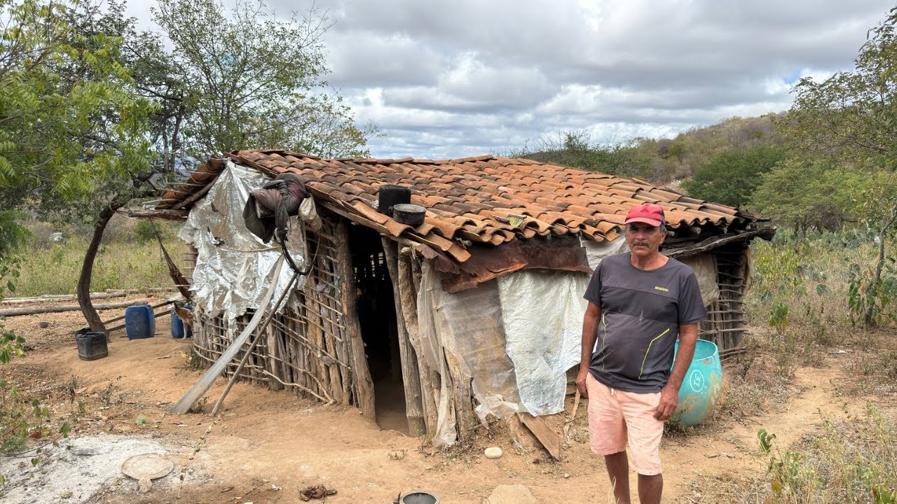 💔 A Simplicidade de Seu José Honorato: O Homem Esquecido Que Vive em Uma Cabana na Mata
