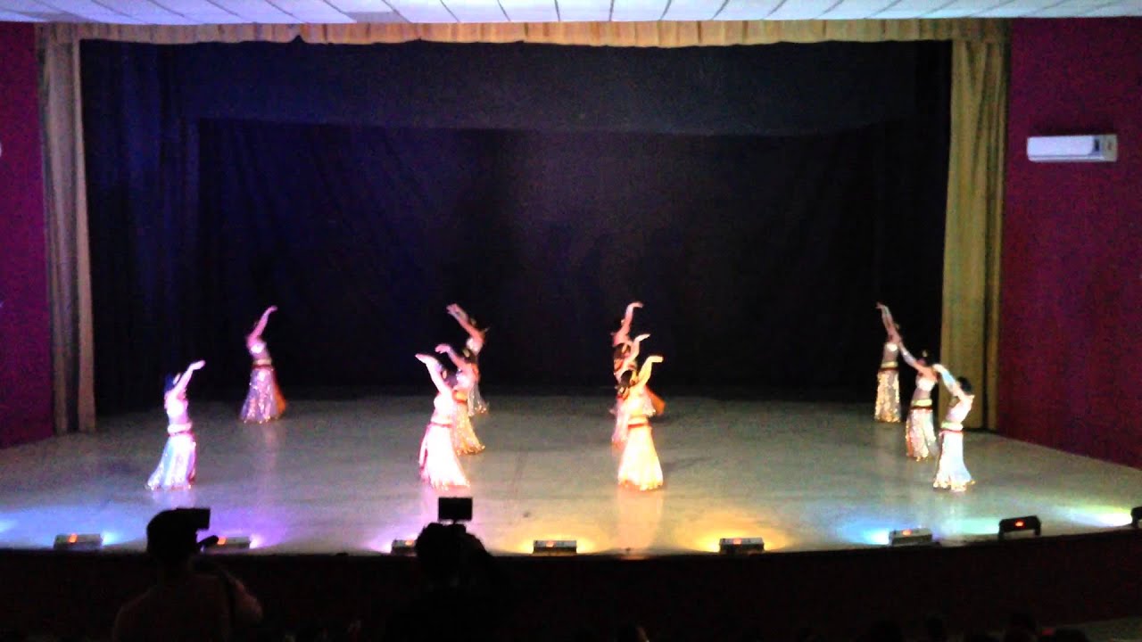 Cleopatras, Baile Egipcio