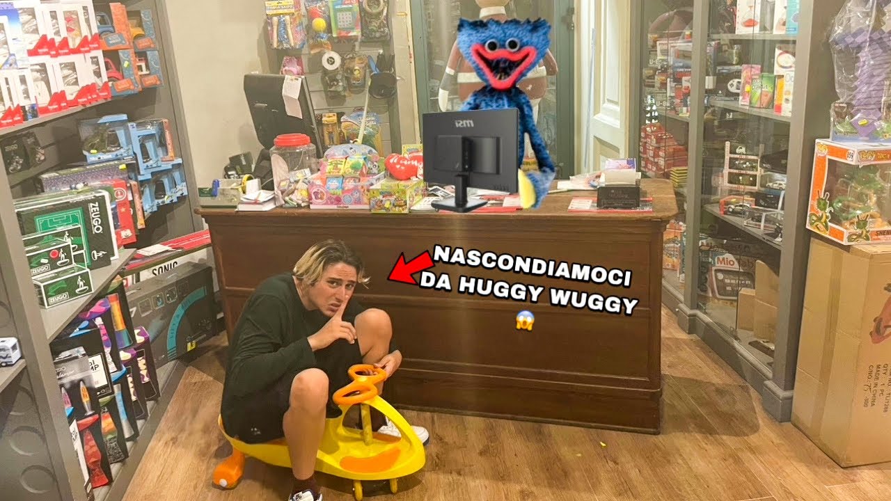 HUGGY WUGGY NELLA VITA REALE AL NEGOZIO DI GIOCATTOLI! SCAPPIAMO!! *non ci deve vedere*