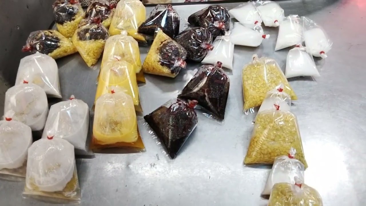 เดินเที่ยว ตลาดนางเลิ้ง แวะซื้อกับข้าว ของกินอร่อยๆ & บรรยากาศมื้ออาหารในที่พัก