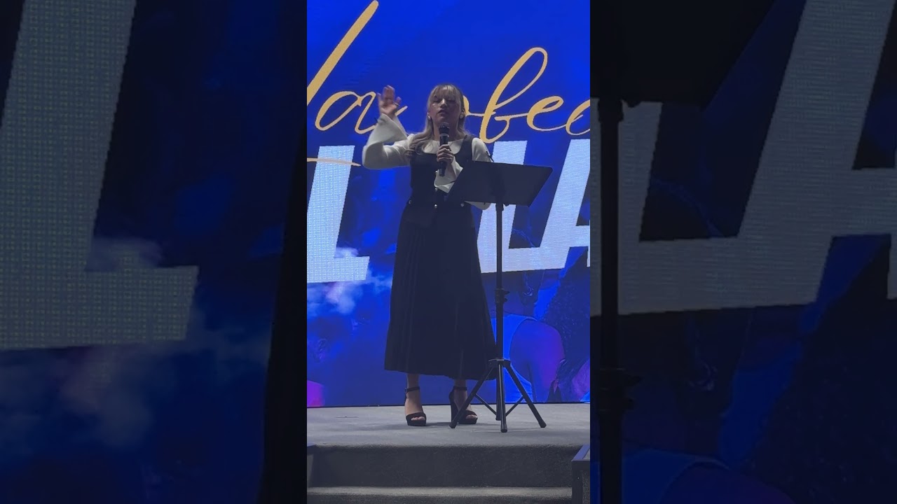 God is looking for your yes!! Dios busca tu Si!! 