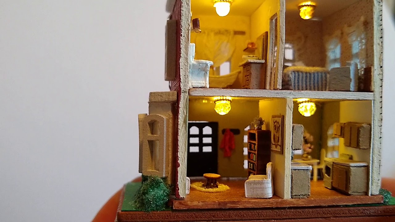 1:144 scale completed dollhouse kit