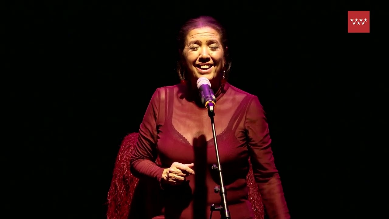 Lole Montoya canta 'Todo es de Color' en Miradas Flamenkas 2025