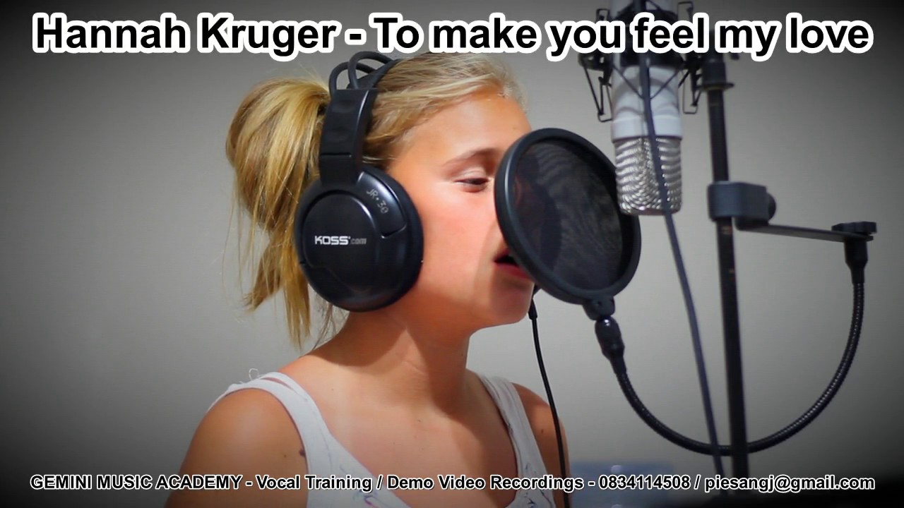 Hannah Kruger singing 
